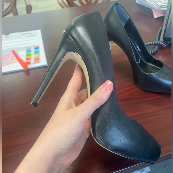 Like New Charles David Platform Pumps - Picture 4 of 10